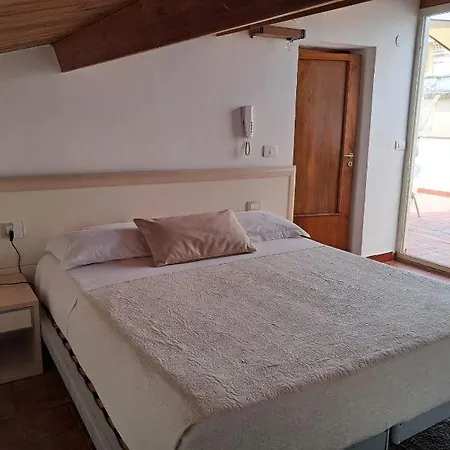 Vendégház Casa Antioco Szirakúza